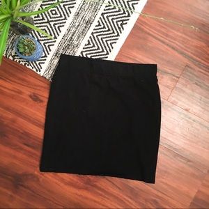 Black stretchy mini skirt